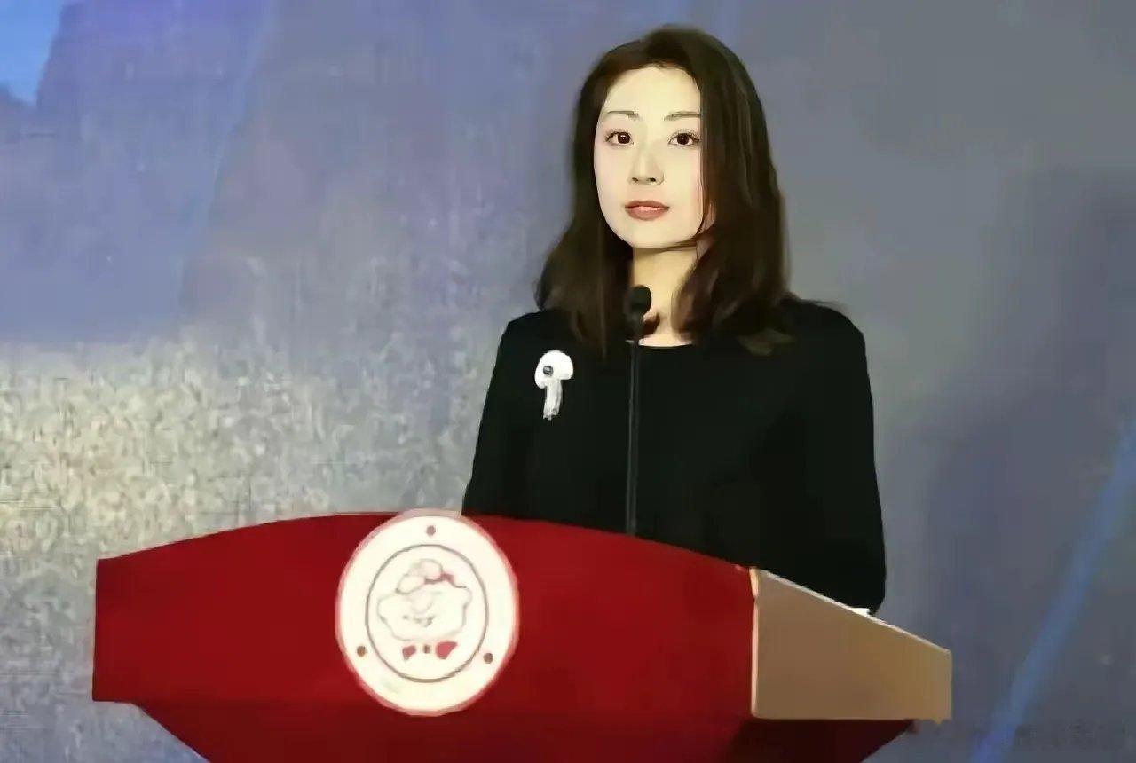 老品牌可以守，新路必须走。宗馥莉把深耕了这么多年的娃哈哈核心业务，轻描淡写就放下