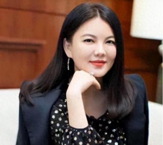 世上渣女千千万，最怕李湘这种，离婚4年，如今发现王岳伦是赢家 娱乐圈的感情