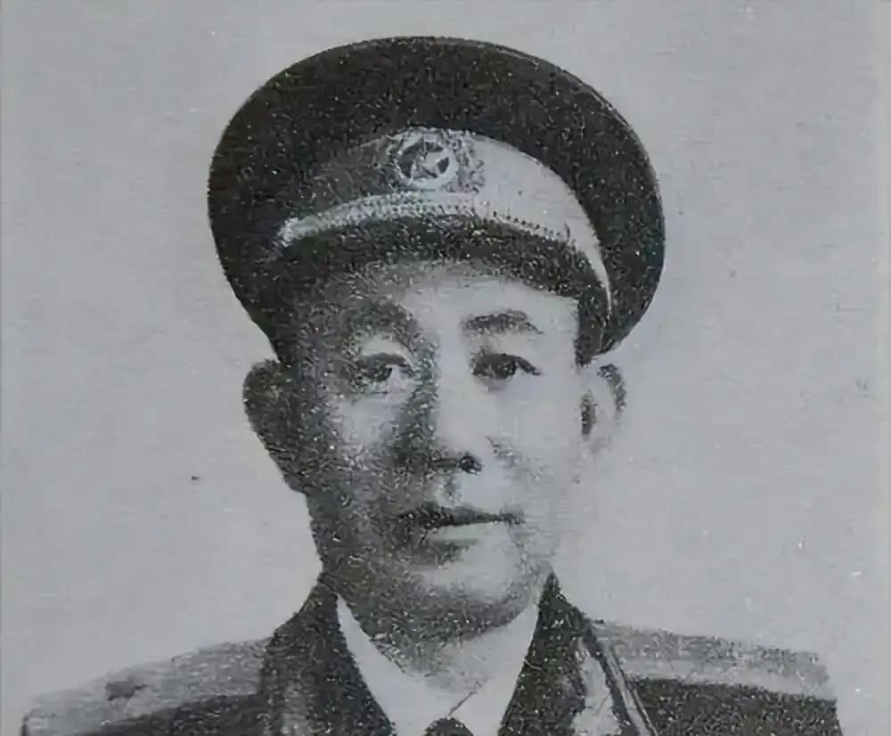 1951年，志愿军开会，彭德怀突然大喊：“黄朝天，你给我站起来！”违反命令的黄朝