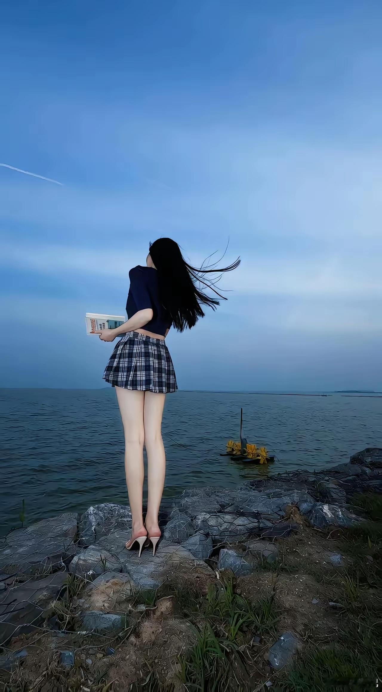 说不清风景更美还是背影更迷人