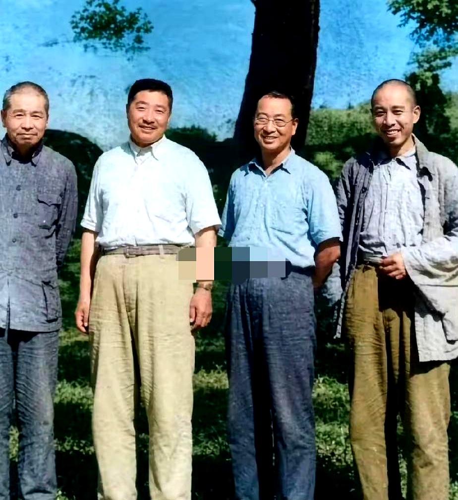 能把这四位全部认出来的，我服你是真行。恐怕没几个人做到了。但是仔细想想，这事