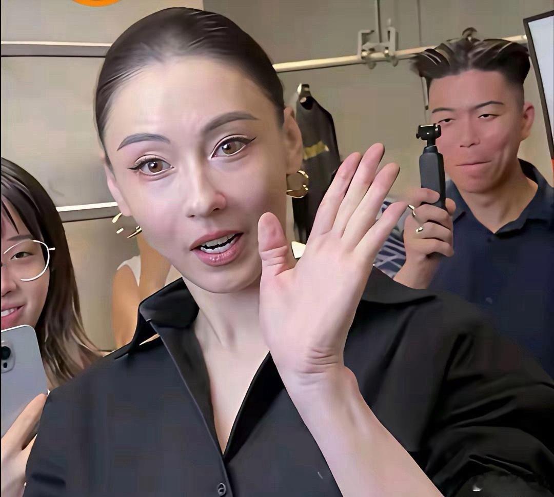 女神也老了！再美的容颜，也难敌岁月的侵蚀。大家珍惜当下，活好每一天才最重要吧。