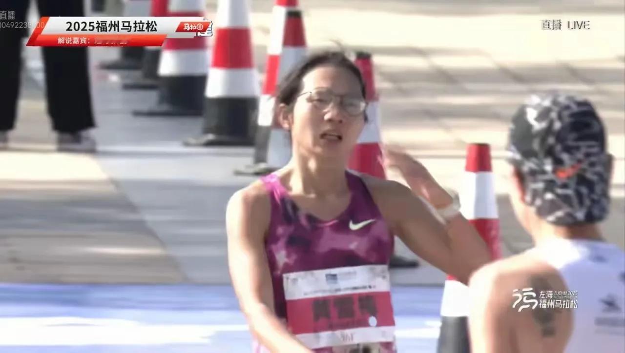 张水华没参加这次福州马拉松！冠军被同样达到健将级的银行程序员黄雪梅截胡！这回看