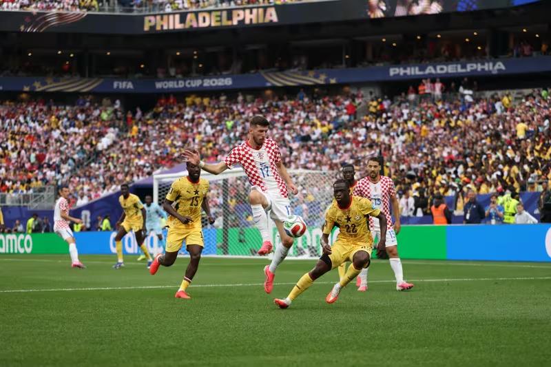 世界杯一夜L组大结局！英格兰2-0夺头名，克罗地亚2-1出线！北京时间6月
