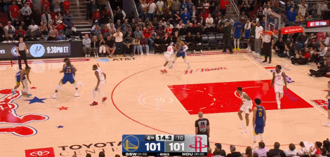 挑战成功！乌度卡还了阿杜一个清白！在今天NBA常规赛火箭对阵勇士的第四节比赛中