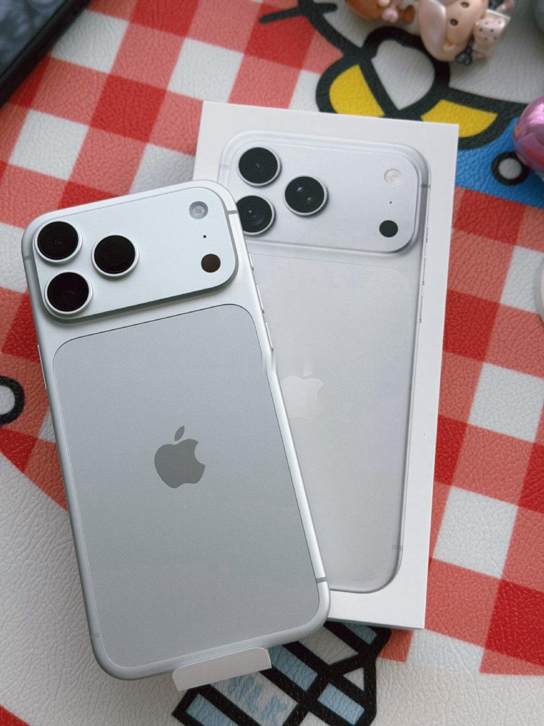 芜湖～白色耐看哦#iphone18promax#​