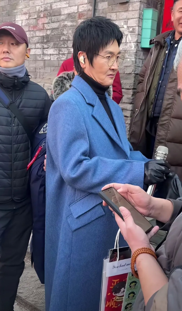 万万没想到！曾经那么阳刚的男神，怎么变成这个样子了，这谁还认得出来？