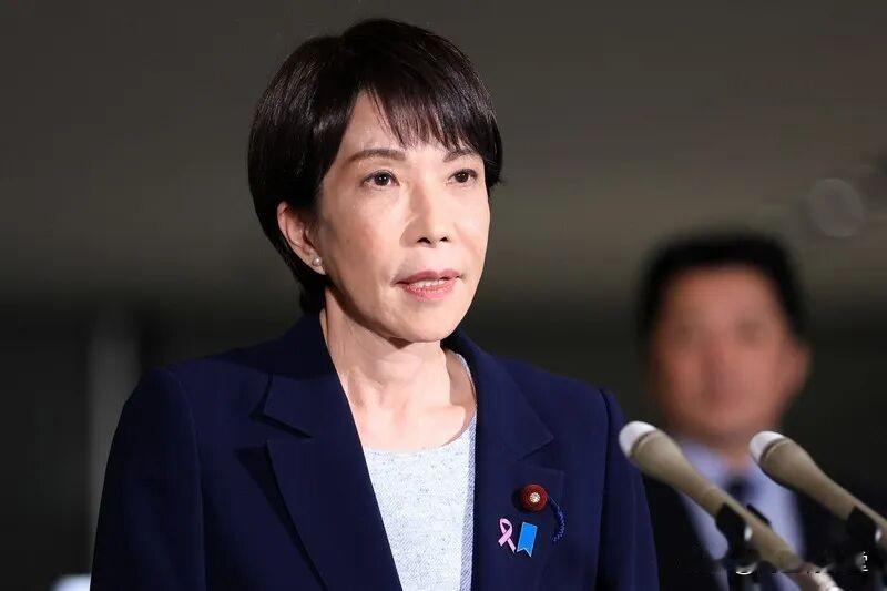 满月：高市早苗民调大跌10%高市早苗任性解散议会大选，令很多日本人看清了她的