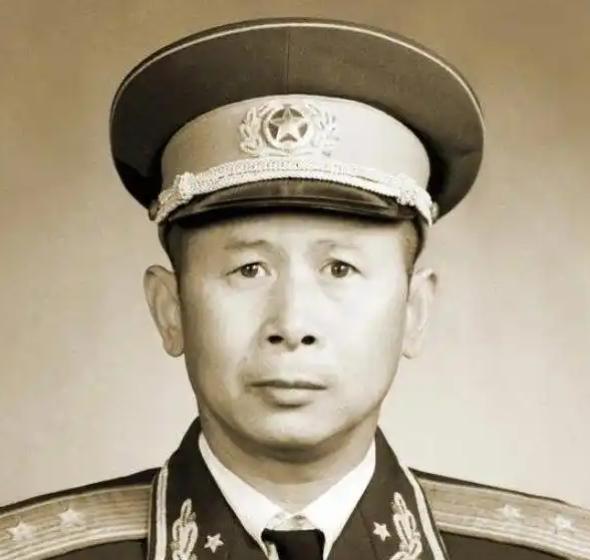 1940年，百团大战刚打完，陈赓看上了一员猛将陈康，找朱德总司令要人，朱老总答应