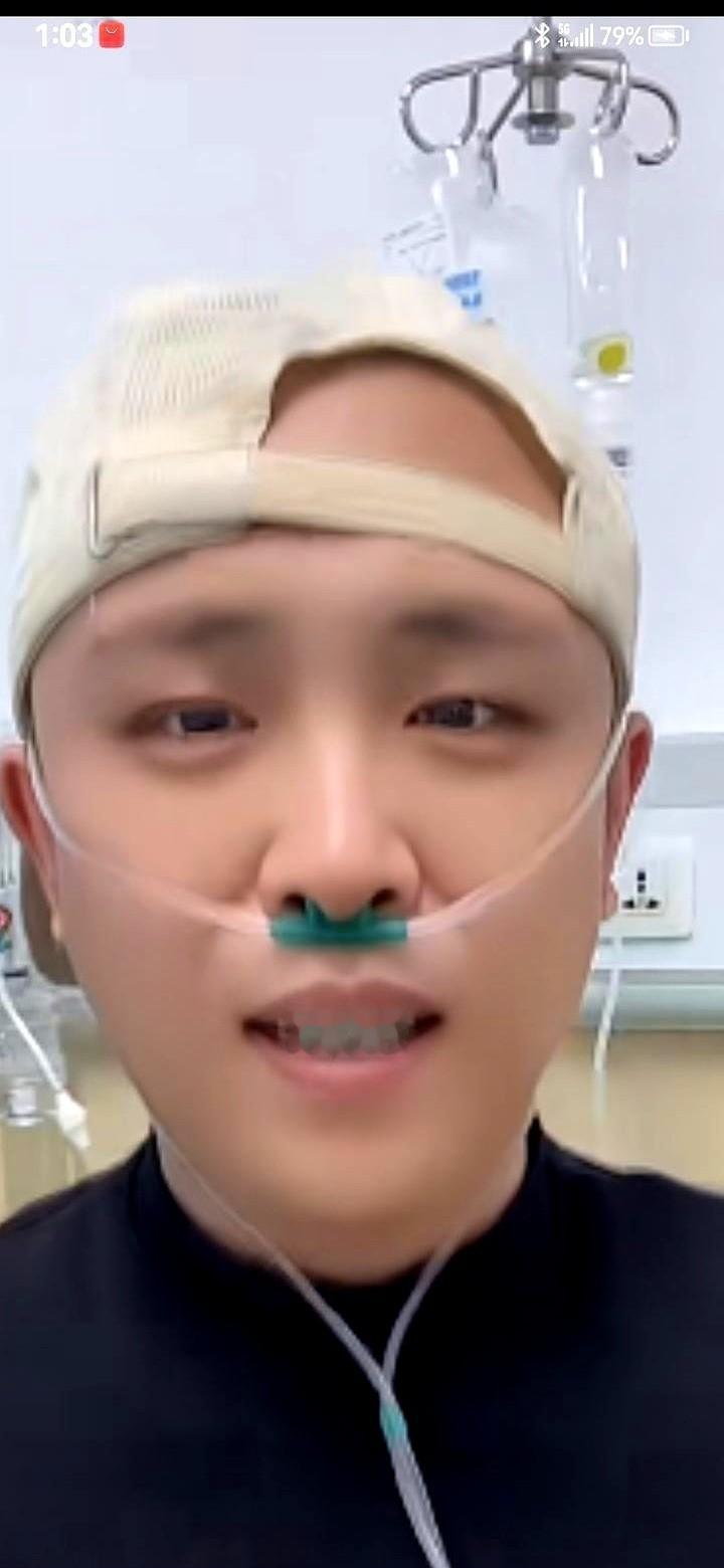 活着，真好。哪怕疼得要命，也得笑出来。癌症晚期的她，把不疼的时光，当成从阎王