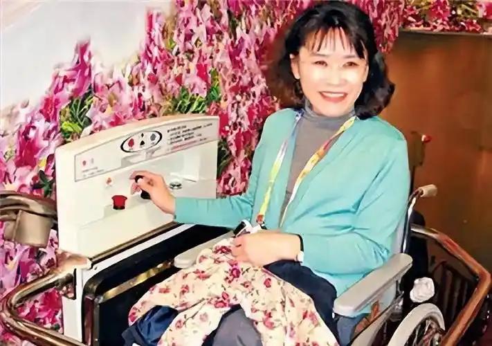 张海迪是个谜！她1955年出生，虽然患有多种疾病，但如今不仅面色红润，还活得十分
