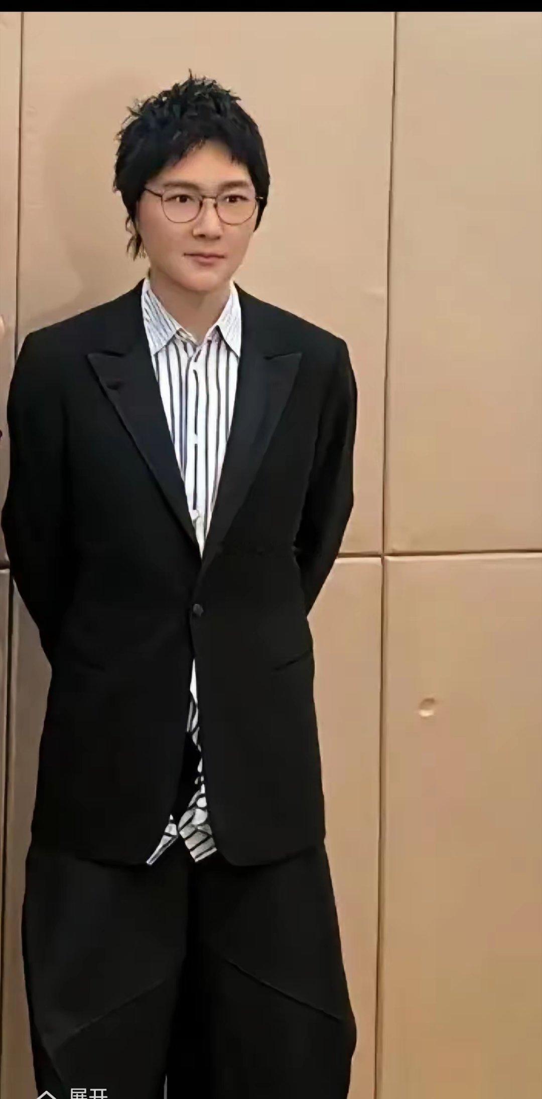 孙楠这波减肥，直接换了张脸吧！说他过度减肥也好，年纪大了瞎折腾也罢，但不得不承认