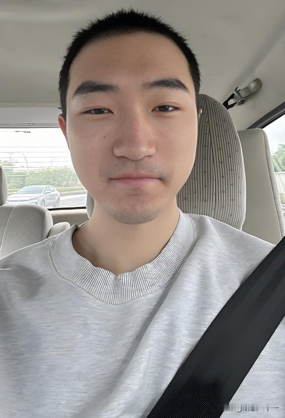 《大生意人》最喜欢的，不是罗一舟演的阔少李钦，也不是陈晓演的男主古平原，