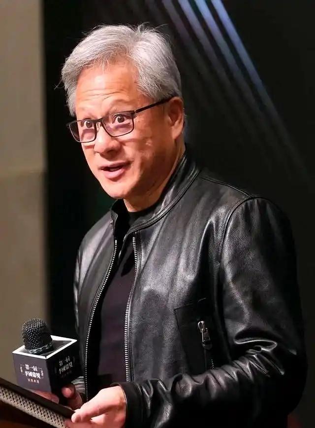 父亲移民成就了大富豪美国英伟达创始人‌黄仁勋。其父亲黄兴泰原籍‌浙江丽水青田