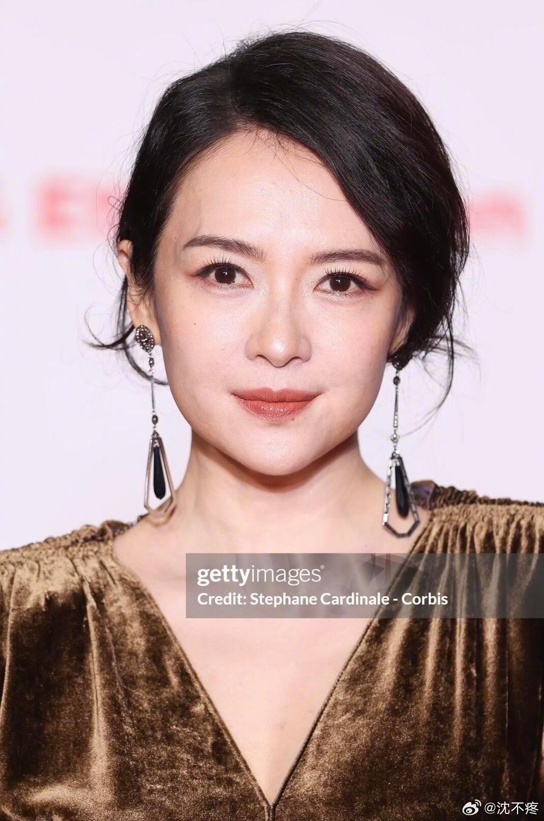章子怡卢米埃尔电影节生图章子怡生图状态也还可以啊，别对女明星太苛刻了吧，是人都