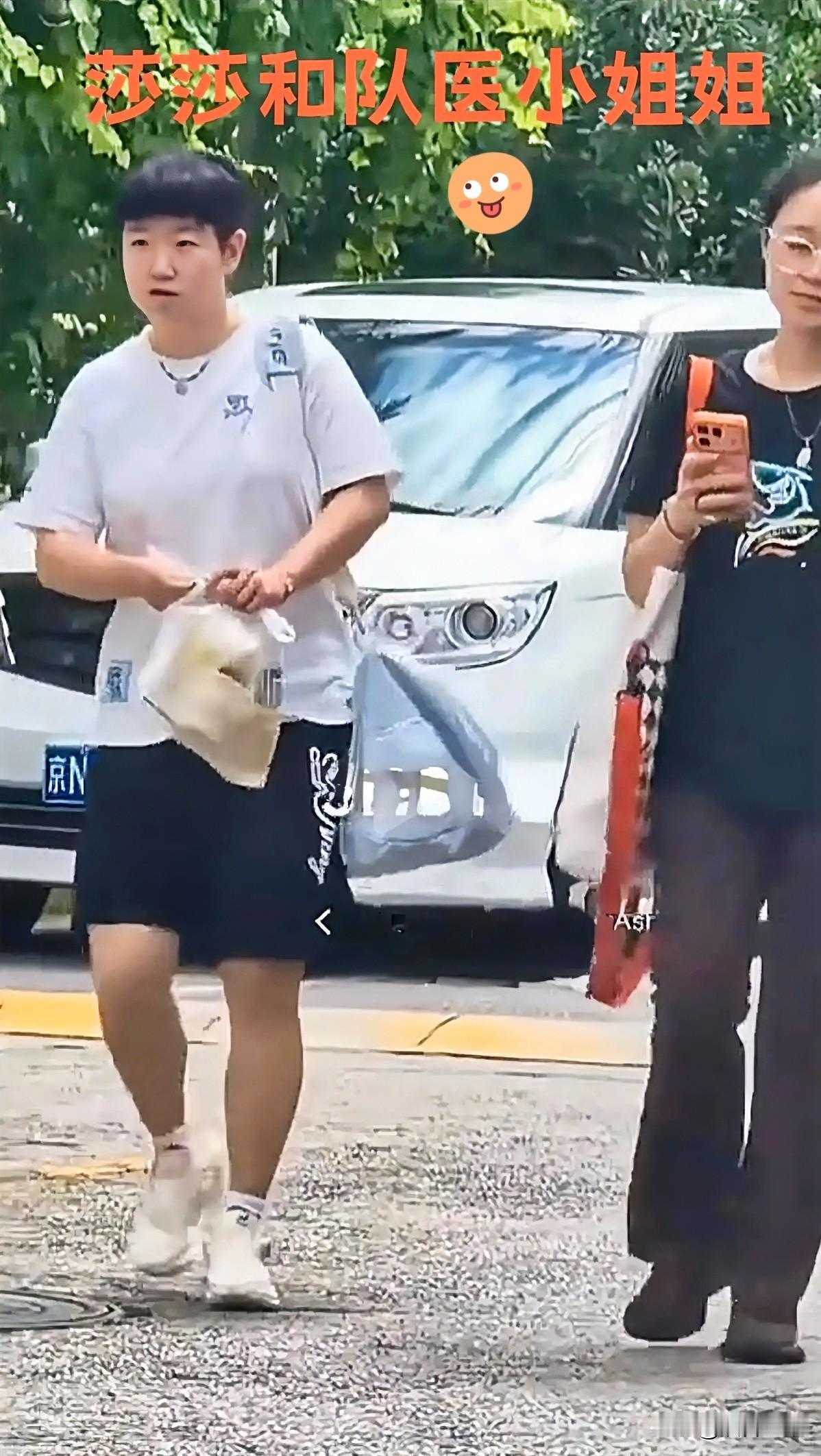 🔥高能名场面！尾随偷拍孙颖莎万万没想到被莎莎反向蹲守当场抓获谁