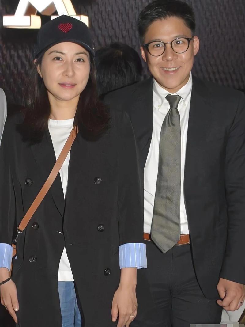 霍启刚曝郭晶晶真实作息，全香港豪门都沉默了！这才是顶级豪门的清醒当李嘉欣们