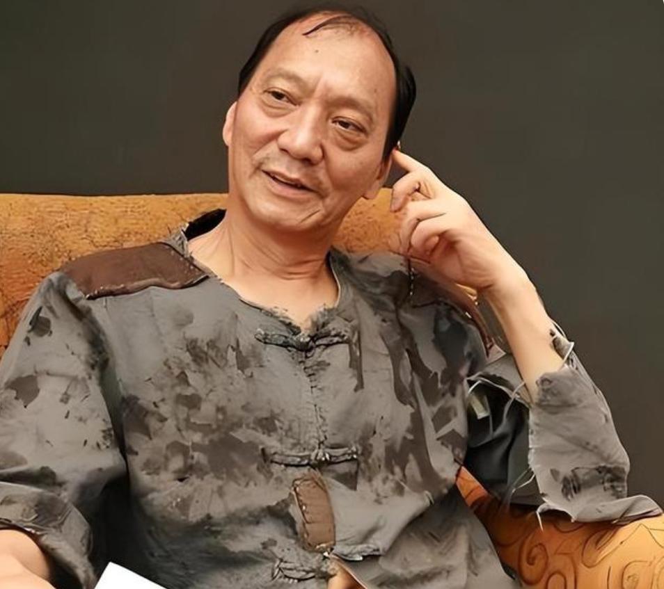 一路走好！仅过4月，香港就有7位老戏骨去世，最大89岁最小58岁娱乐明星