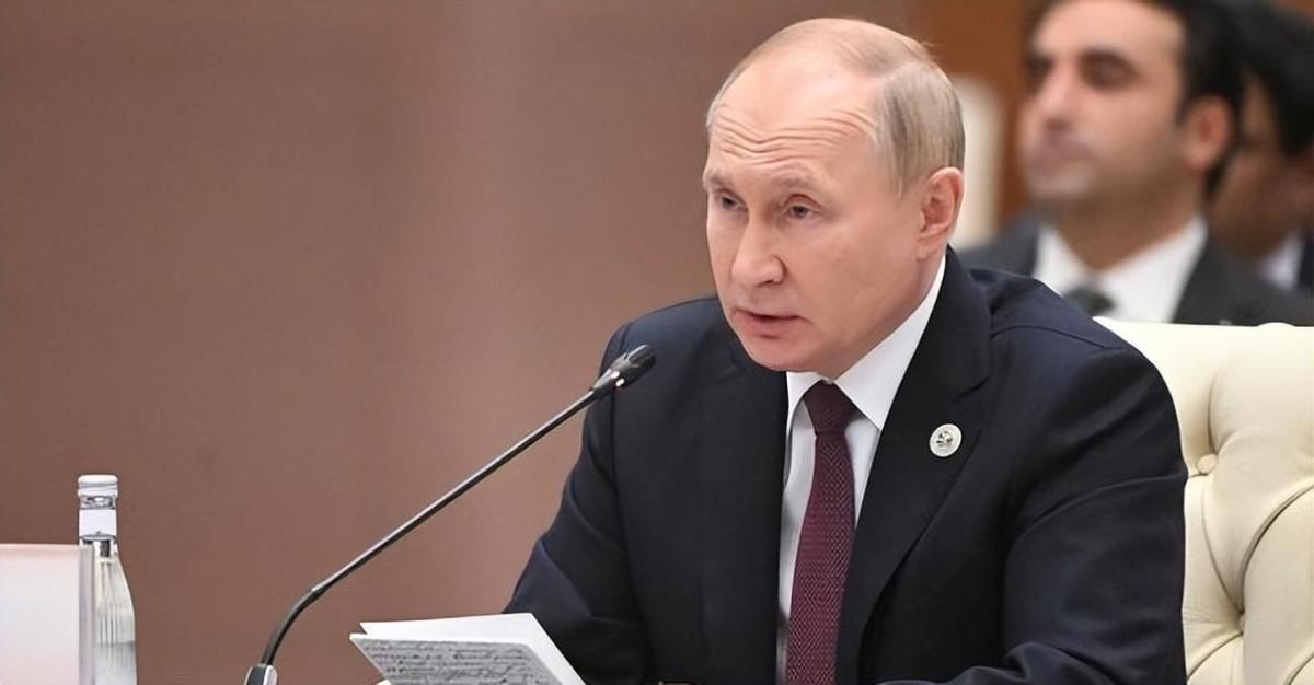 美：谈谈？中：谈啥？美：谈谈俄乌那头，听说拉夫罗夫在日内瓦又开条件了，要让