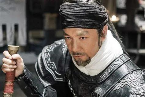 比白起更恐怖的人：带着儿子连灭五国，死后家族掌控朝堂近千年说起战国时期的狠角