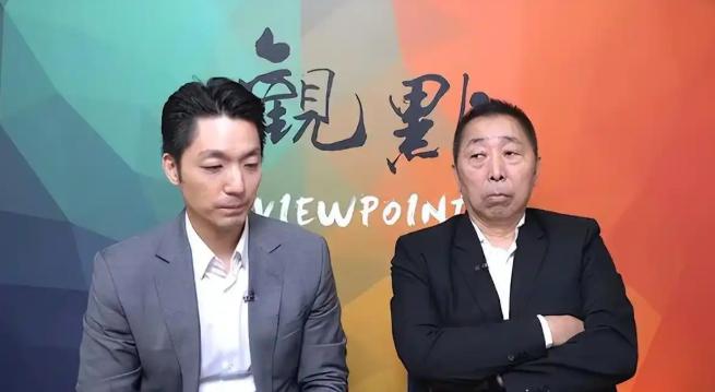 能把唐湘龙聊到当场变脸的，蒋万安算是头一个。开场还夸他有潜力、有未来，聊到最后连