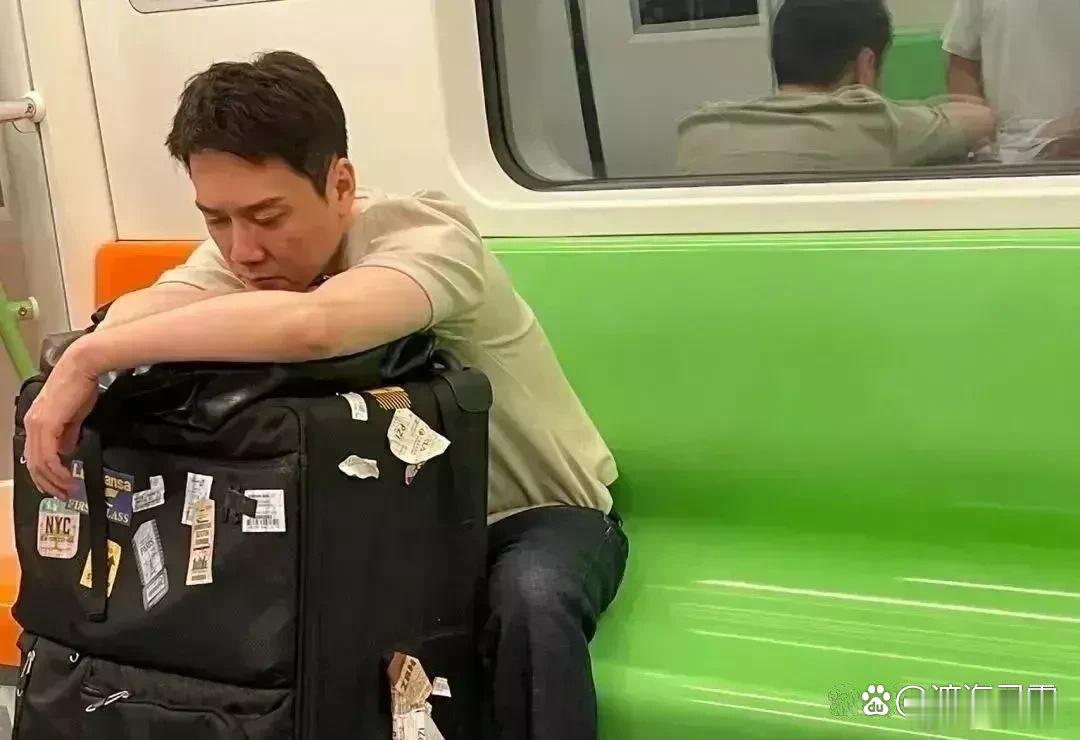 这是冯绍峰吗？帮忙确认一下。​
