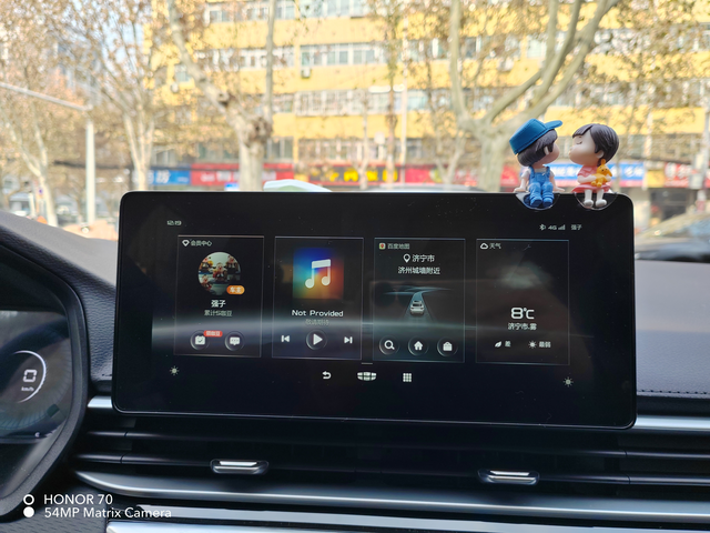 用车整一年说说我的感受买车时除了学驾照时摸过车，属于小白一个，从长安逸动到吉利