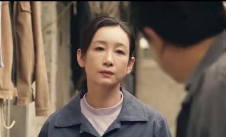 《主角》这特殊的剧情上1秒还让人不禁泪目，下1秒就看得后背发凉了！这不是在怂