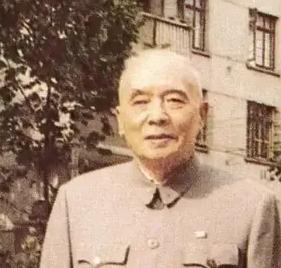 汪海粟，无产阶级革命家，1927年入党，东南大学首任院长，反右时被撤职，文革时获