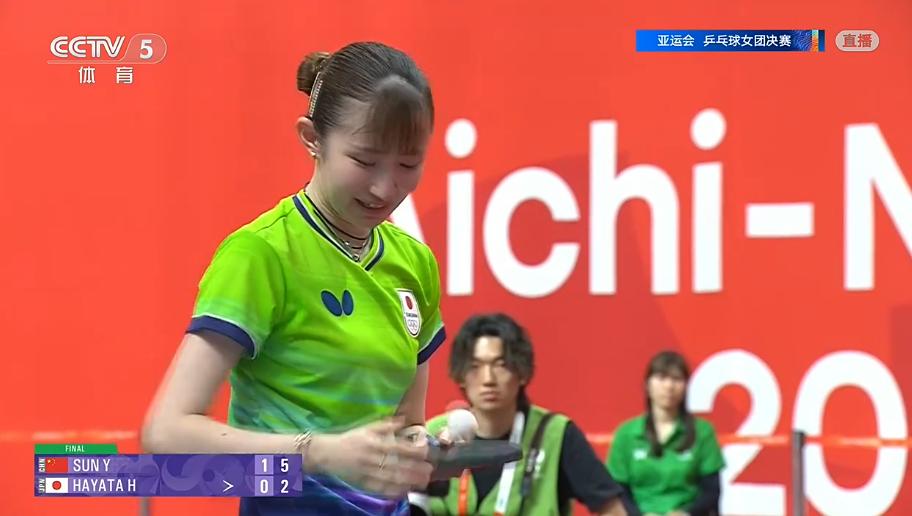 莎莎2-0领先早田希娜的时候，大家注意到早田希娜的表情了吗？情不自禁的笑了，