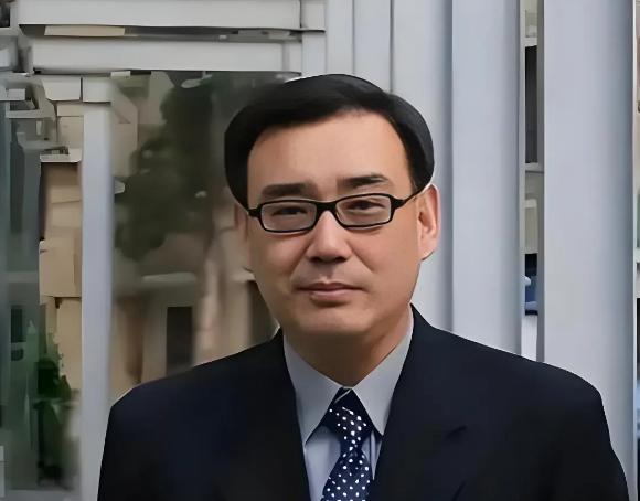 曾任职于中国外交部门的杨军，竟然是秘密潜伏了30年的间谍！2024年