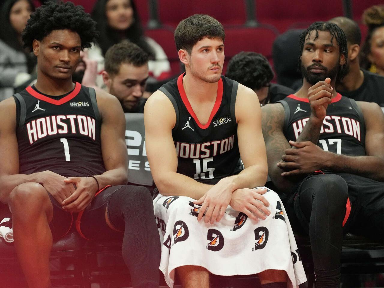 联盟如果增加两支球队，每队提交八人保护名单，你觉得火箭应该保护那些人？除了杜