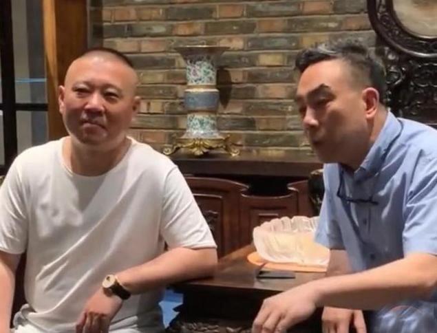 【著名相声演员杨议再次针对郭德纲，直播间流量看来又不行了！】近日，著名相声演员