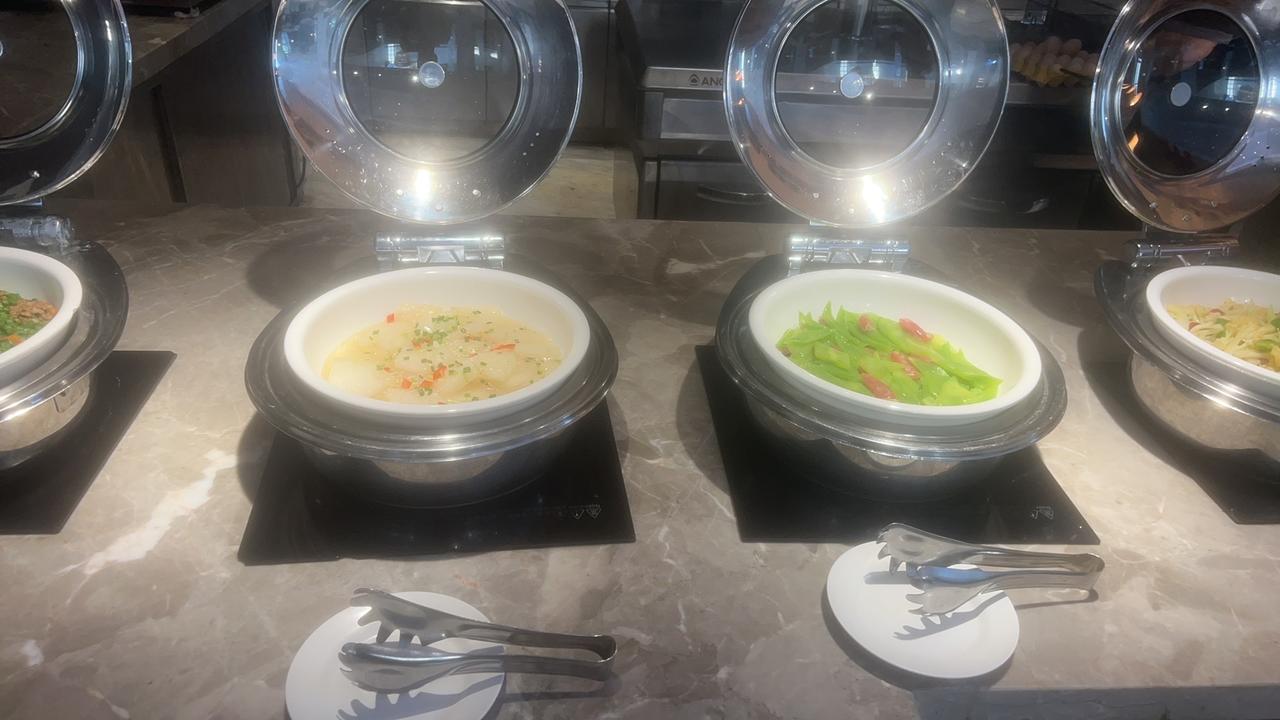 控糖日记|庭审日的自律：从饮食坚守到血糖“双峰”达标📉晨间波动：低值