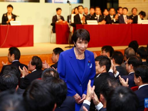 高市早苗想在台湾问题上蒙混装傻，结果被自己盟友当场拆穿，伪装直接扒得一干二净！