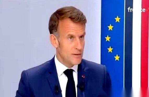最近，G7相关会议频频传出要给中国发请帖的风声。表面上看，这帮人端着咖啡杯，满脸