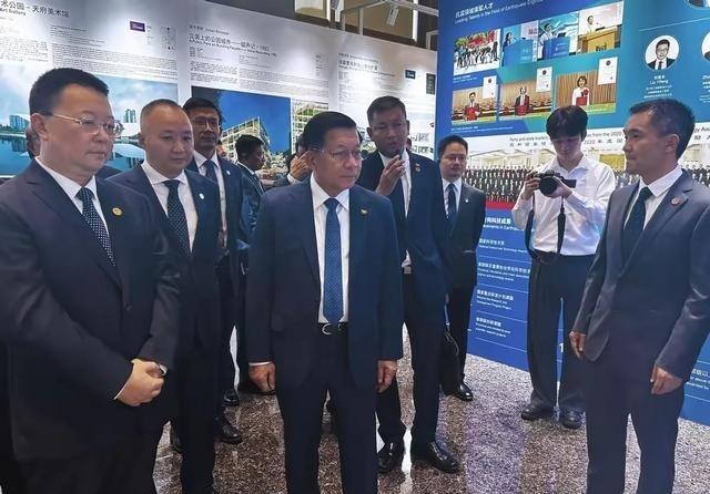 国之重器、不可示人！缅甸代总统敏昂莱提的要求是不是太过分了？竟然要派缅甸的航天专