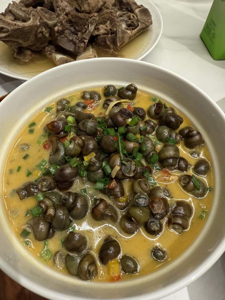 今年第一顿小龙虾吃上了吗? 橙友圈超会做菜的70后橙友晒出一年四季杭州时令菜, 一道顶流春菜光听名字就觉得鲜 | 橙友亮相