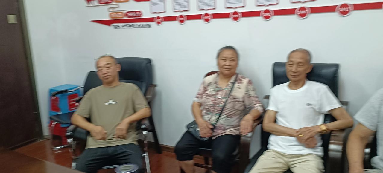 -规律作息，健康生活：以前在煤矿工作，作息不规律，现在退休了，我就想把身体养养