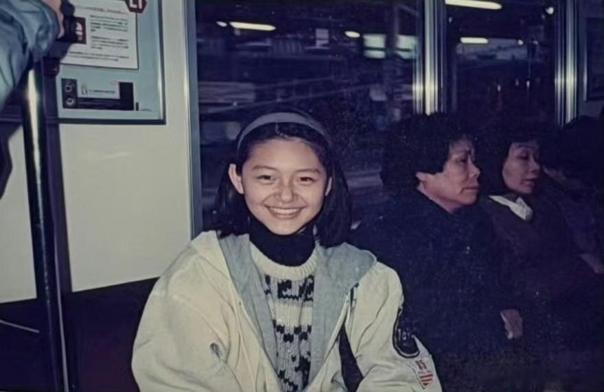 小S分享与大S日本旅游旧照小S分享与大S日本旅游旧照，好鲜活的两姐妹，知道你又想