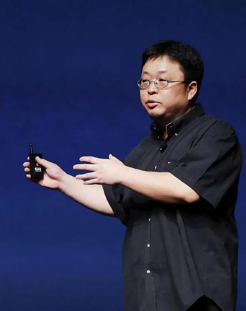 要是罗永浩晚半年再把“预制菜”这层窗户纸捅破，贾国龙早就领着一帮内蒙古圈里的老伙