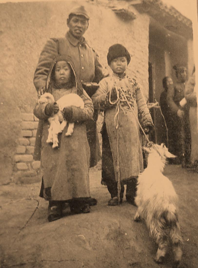 日军随军摄影师的私人相册，记录了1939年占领后的山东省。勿忘国耻，警钟长鸣！