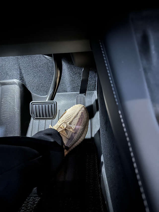 特斯拉关于刹车失灵事件关于国内很多特斯拉刹车失灵，我觉得不是刹车失灵，刹车我觉