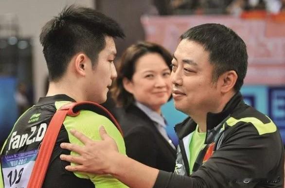 刘国梁作为领导，最擅长的就是搞心态pua，但樊振东扛住了。打压天才首先要打压