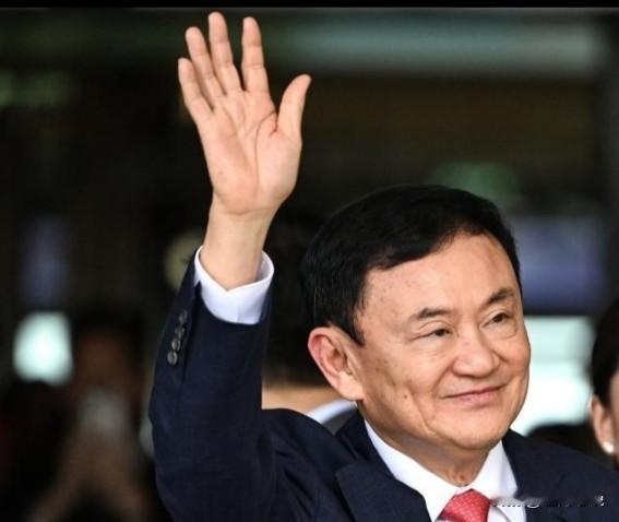 76岁的他信将获得假释，泰国政坛悬念再起！他信将在5月11日获准假释，结束近
