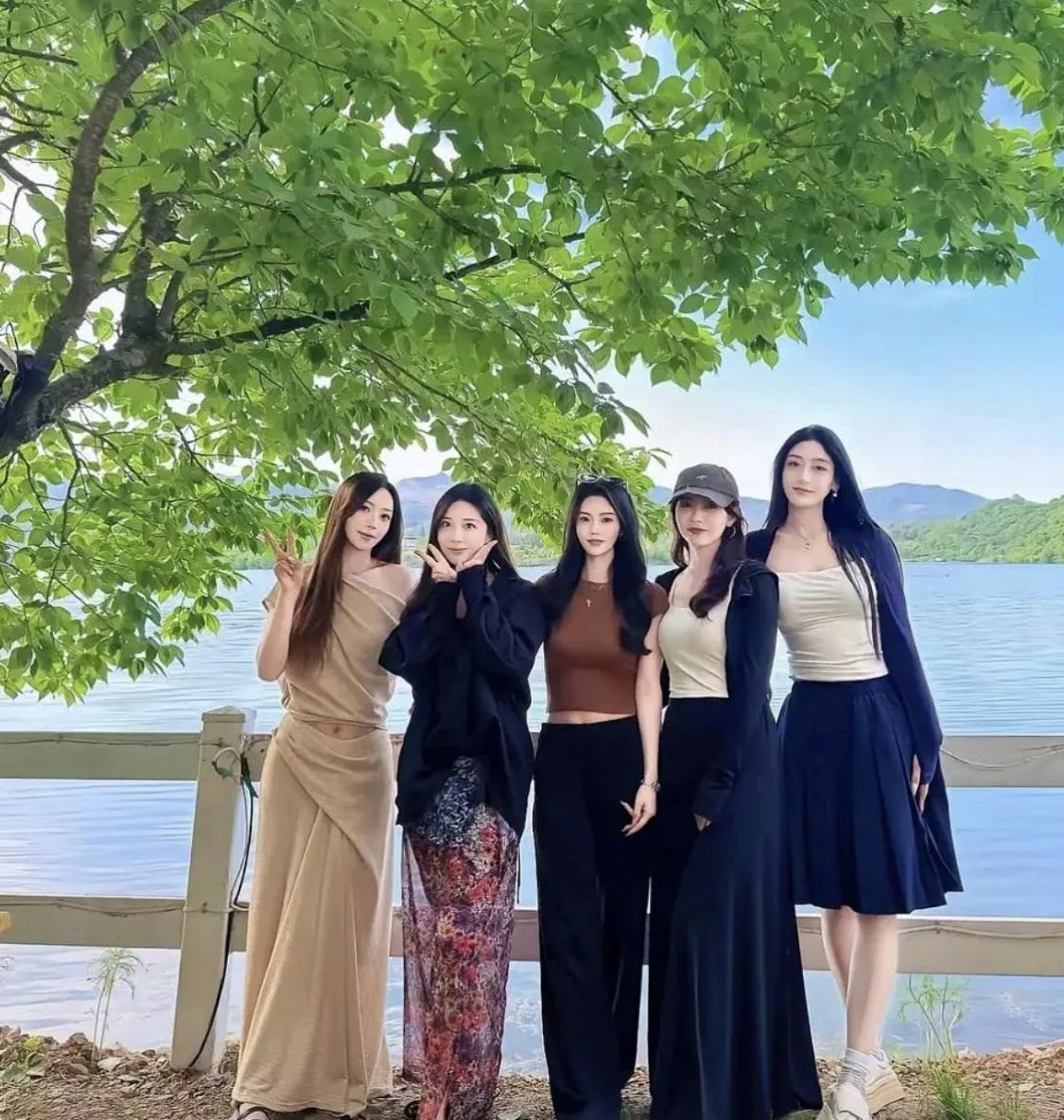 如果让你选一个做女朋友，你选哪一个？