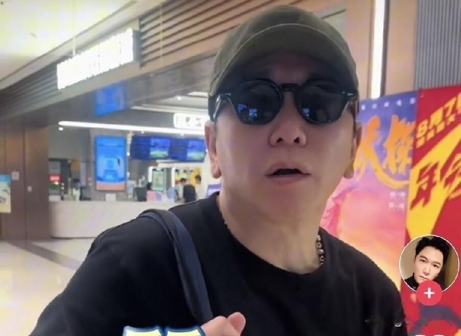 温兆伦这个人，完全不经扒。因为一扒你就会发现，他活得太通透了！最近全网都在