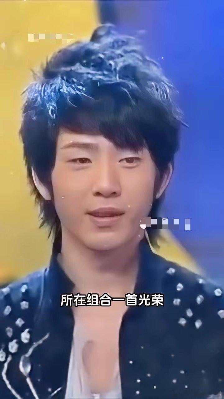 没人能一直翻红，除非他是井柏然。早期选秀c位出道，所在组合一首光荣红遍大街小巷。