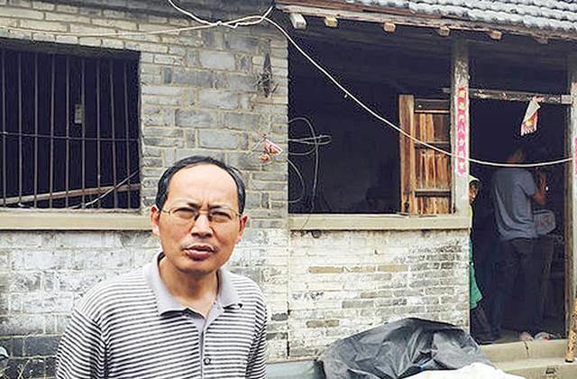 1980年，江苏兴化，16岁的刘汉清考出398.5分，被哈尔滨工业大学金属材料及