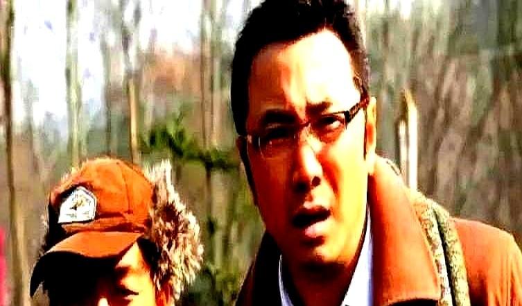 聊个有意思的，徐峥“踢”走王宝强这事儿。没想到吧？宝强单飞后猛得不行！自己导